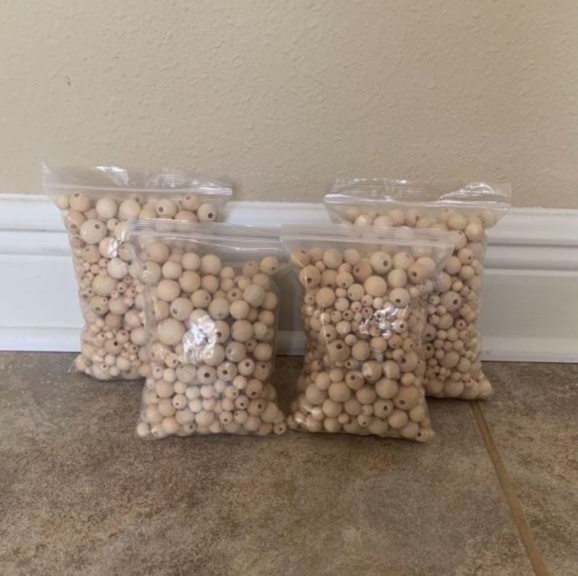 Natural Wooden Beads, Round Beads Loose Beads Rustic Country Beads Suitable for DIY Jewelry Making, Home Decoration