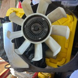 1986-93 Foxbody 5.0  Fan Shroud Complete Still works. Took it off. Cause I went with electric fans.