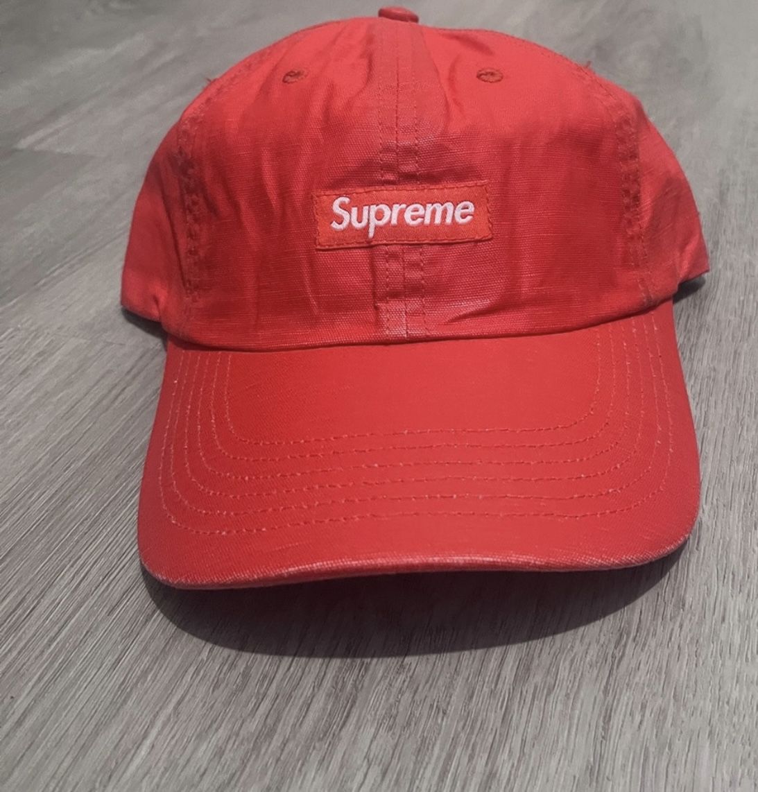 Supreme Small Box Coated Linen 6-Panel. Color 'Red'.