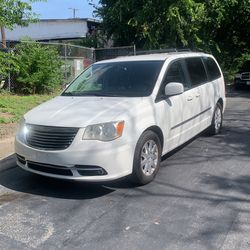 2013 Chrysler Town And Country