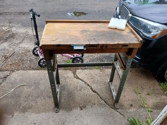 Antique work bench