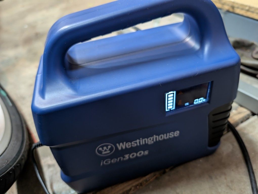 Westinghouse iGen300s Portable Power Station
