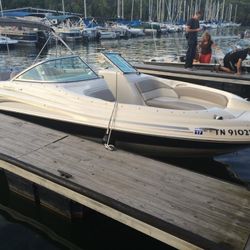 SeaRay Boat (Price negotiable)