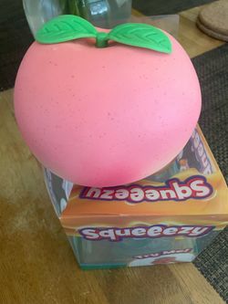 Rare peach squishy