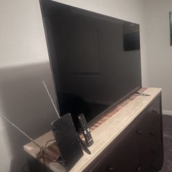 LG 50” 4K Smart TV + Remote + Antenna – Ready to Use