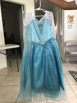 Queen Elsa costume, normal wear, size: 9/10,