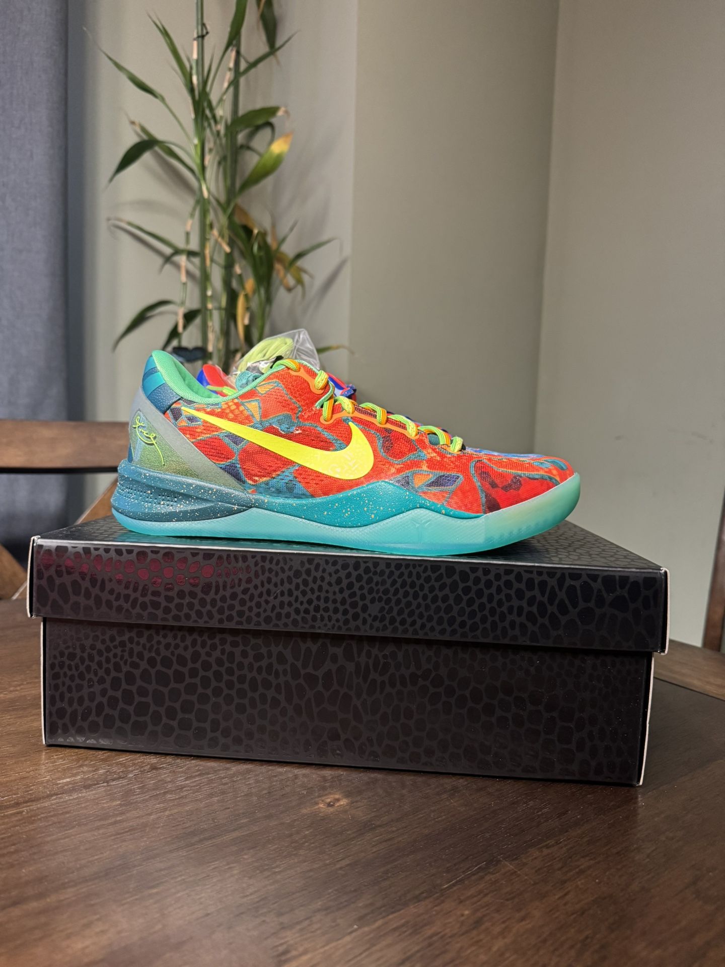 Kobe 8 What The Size 9M And 9.5M