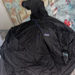 Patagonia Men’s Quilted Bomber Hoody