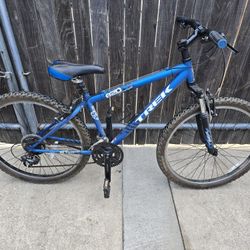 Trek 16" Small 820 Mountain Bike