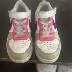 Nike Kids Size 1