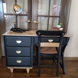 Mid Century Desk And Chair