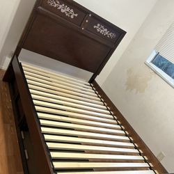 BED FRAME 