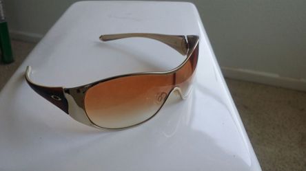 Oakley Women Sunglasses