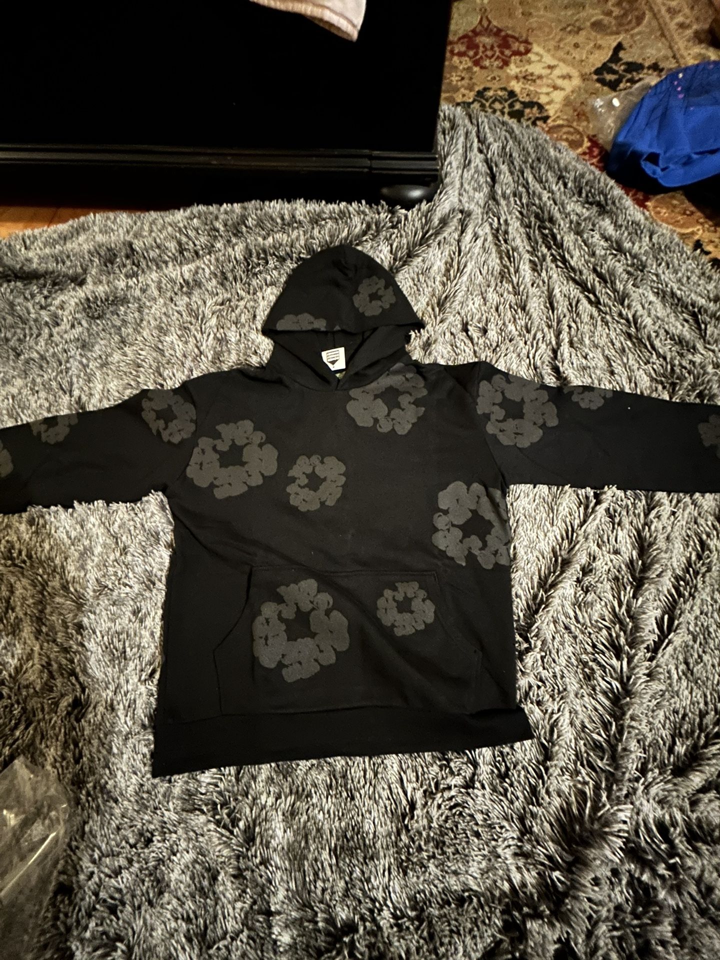 Brand New Black Denim Tear Hoodie Size Large Cotton.