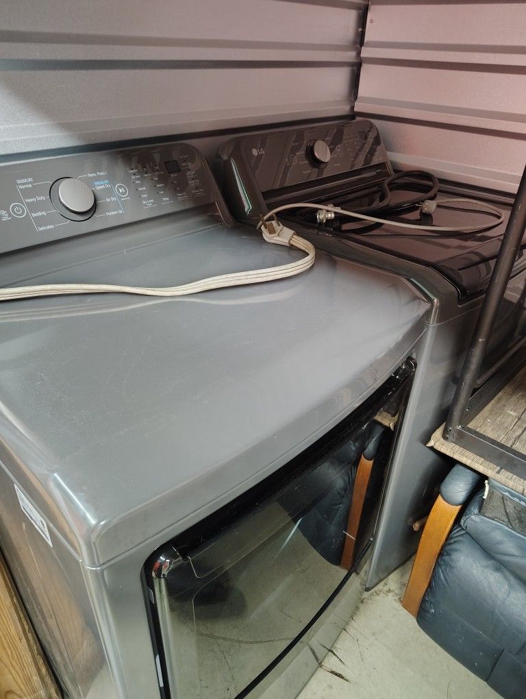 GE washer and dryer set