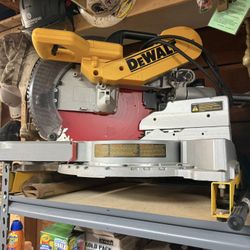 Dewalt Sliding Compound Mitre Saw