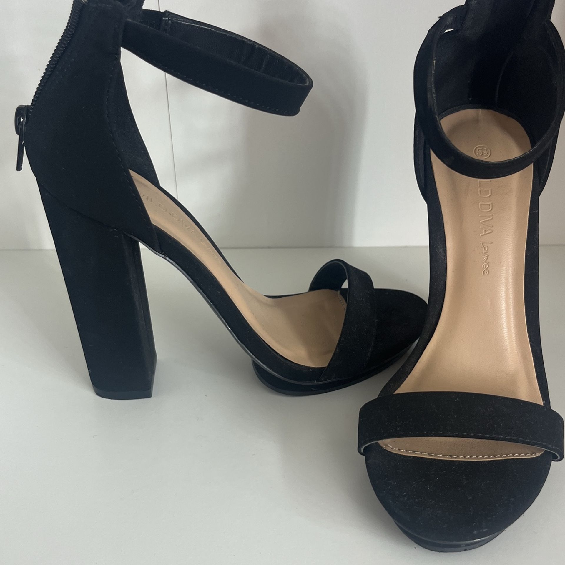 Suede Chunky Heel sandals