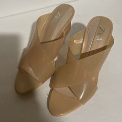 ZARA Nude Heel 37