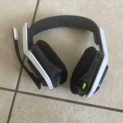 Headphone $10