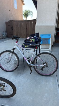 Women’s Giant Bike