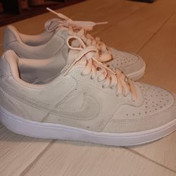 Nike Women Shoes 