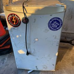Mini Fridge White
