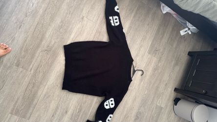 Medium sweater