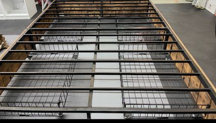 Queen metal bed frame with nice 4 drawers under it
