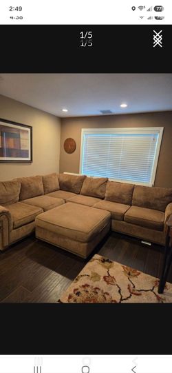 Sectional sofa and ottoman