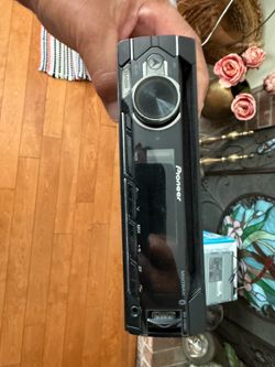 2 car stereo decks 50 each or both for 80