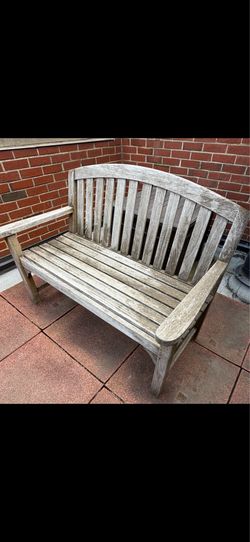 Free wood bench