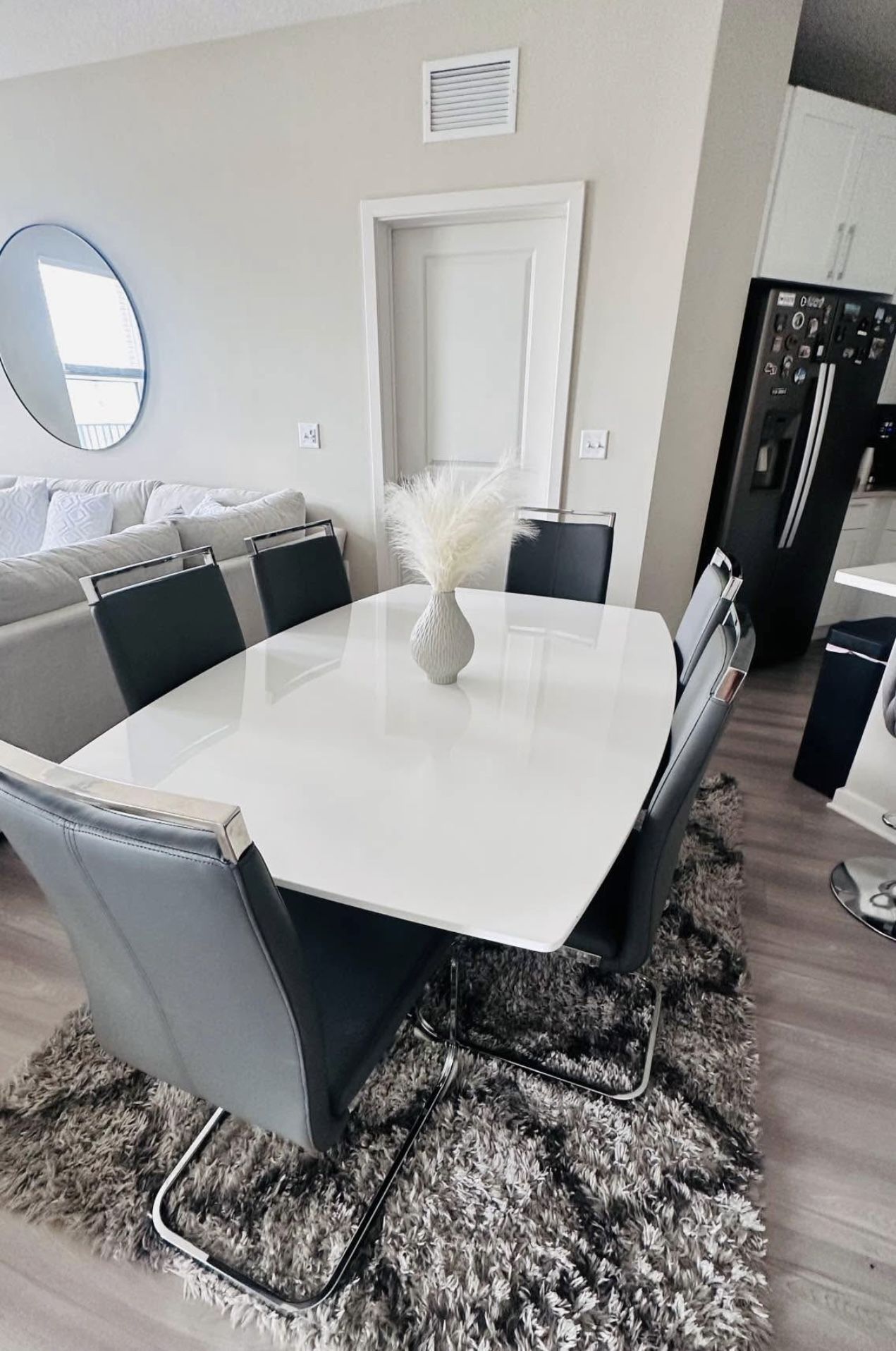 Table and 6 Chairs