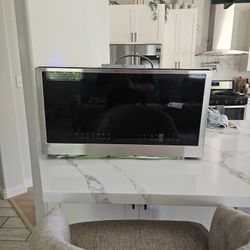 Over The Range Microwave Oven