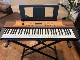 Yamaha PSR 360 and Stand.