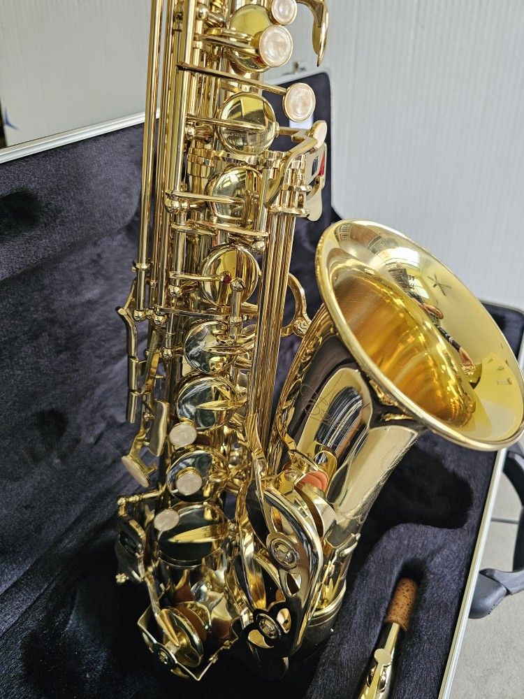 Saxophone 
