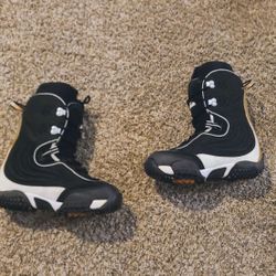 Like New Air Walk Snowboard Boots sz 8-9