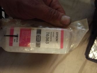 Epson T6363 vivid magenta 700ml ink cartridge