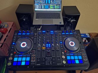 Pioneer DDJ RX controller with carrying bag