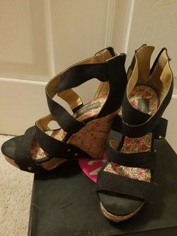 Black wedge heel