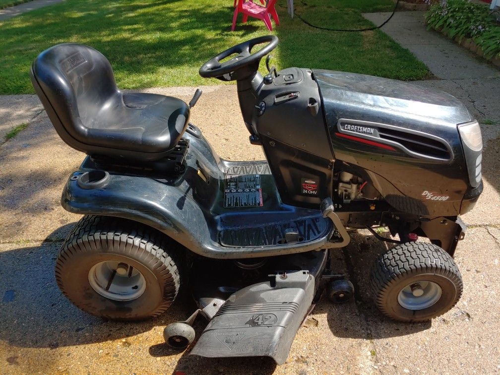 Craftsman DYS4500 Riding Mower for Sale in Portage, MI OfferUp