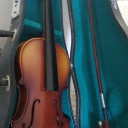 Violin Case With Violin Violin Needs Work