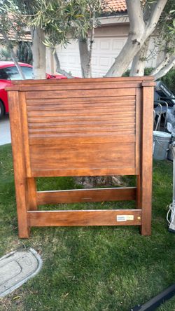 2 Twin size head board