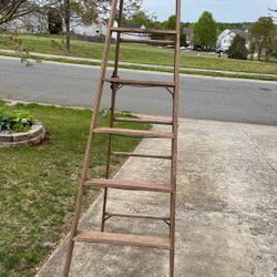 8  Feet  Ladder