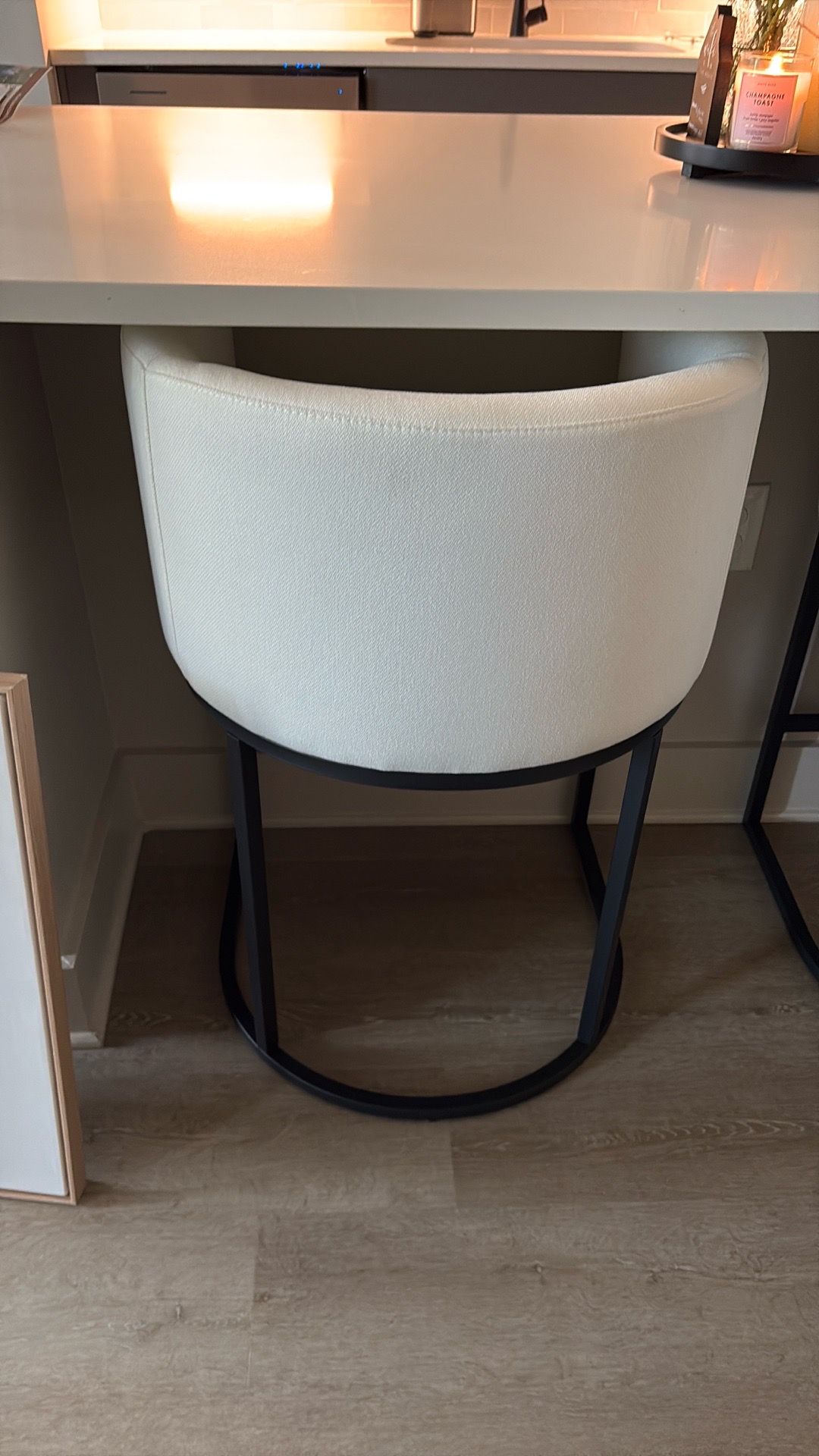 One bar stool
