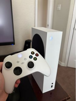 Xbox Series S with Controller & Rechargeable batteries