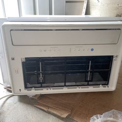 Friedrich 22,000 BTU 230 Volt Air Conditioner