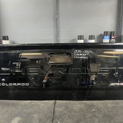 2015-2016-2017-2018-2019-2020-2021-2022 CHEVROLET COLORADO TAILGATE OEM USED #9394