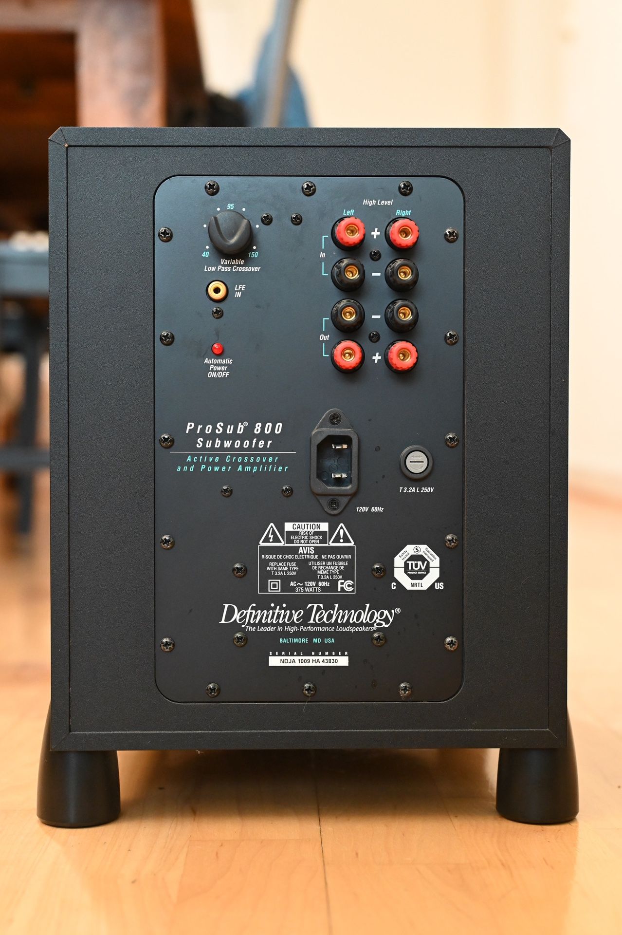 Definitive Technology ProSub 800