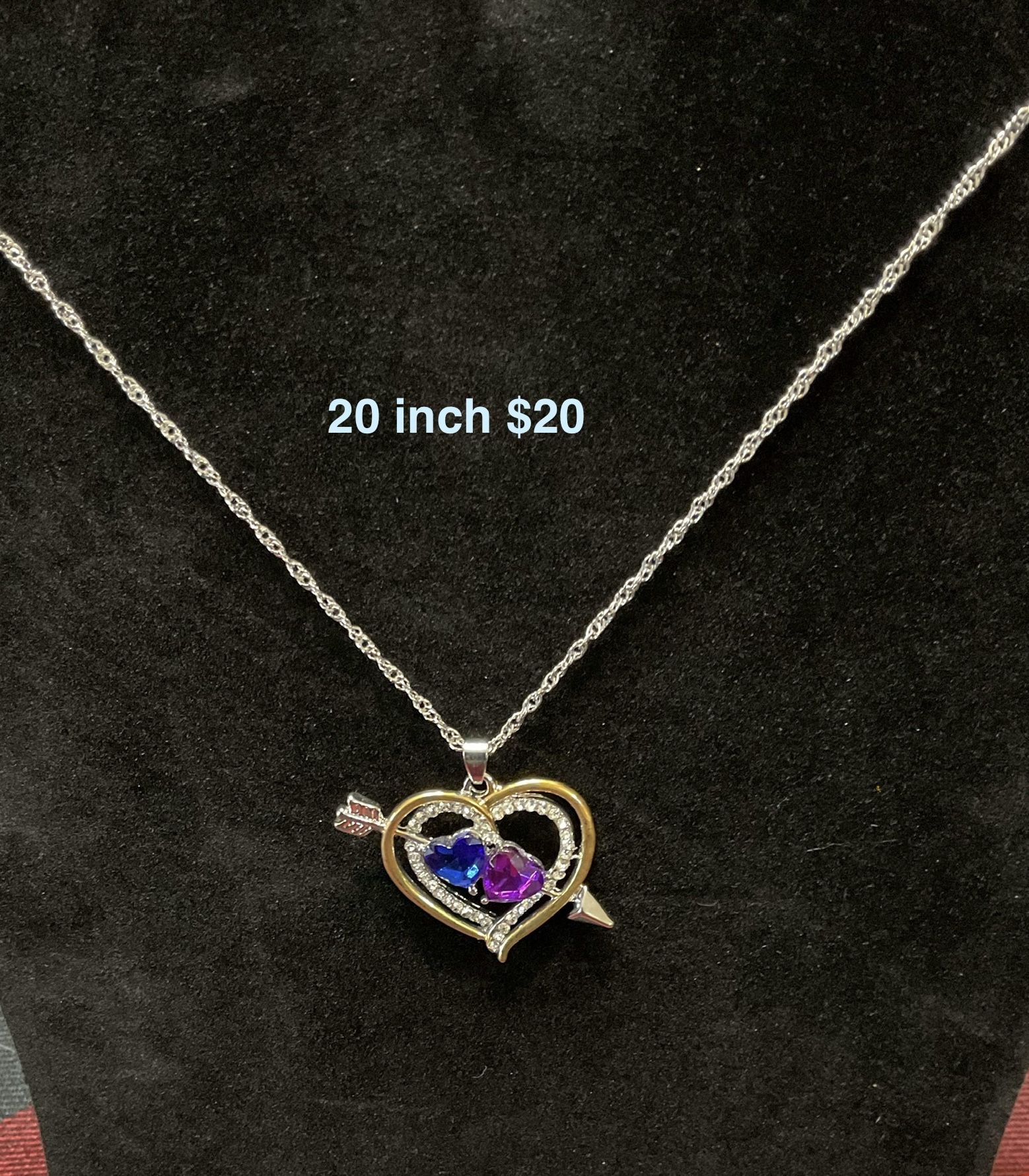 Beautiful Heart With Stones On 20 Inch Chain NEW