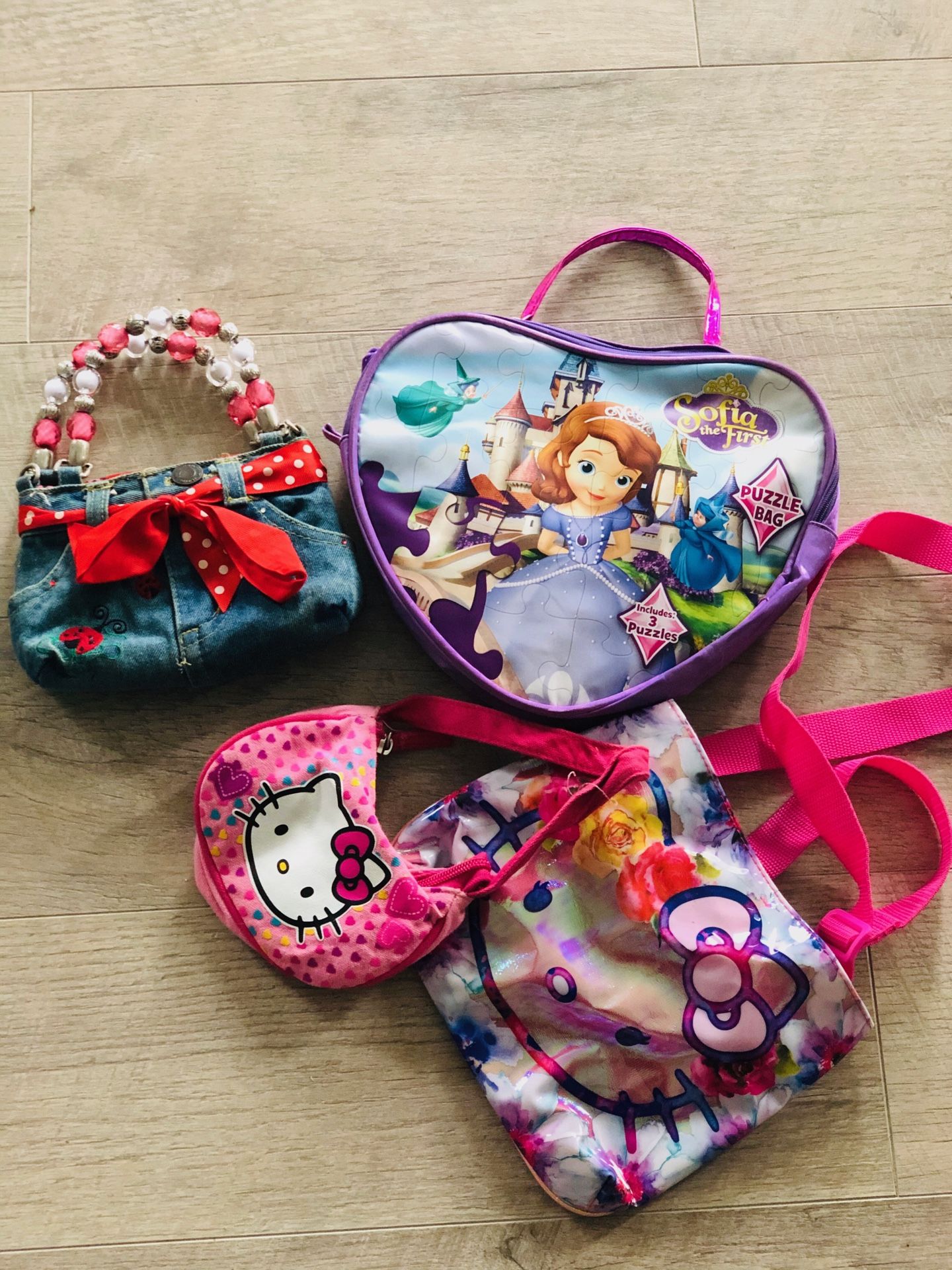 Four super cute girls purses/handbag
